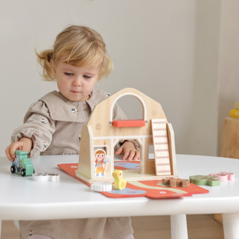 „Tooky Toy“ medinė sulankstoma ferma su gyvūnų figūrėlėmis