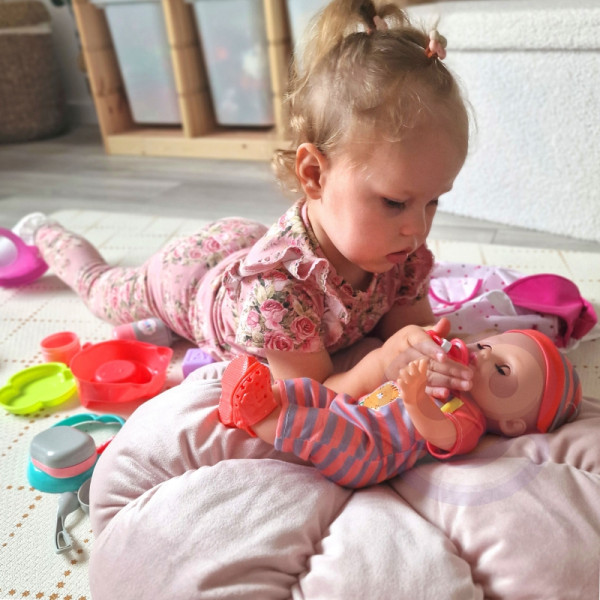 WOOPIE ROYAL auklės lėlių rinkinys su priedais 19 vnt. WOOPIE ROYAL auklės lėlių rinkinys su priedais 19 vnt.
