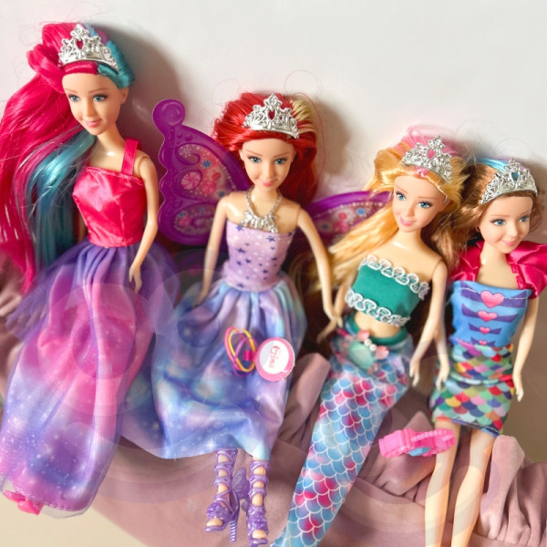 WOOPIE 4 stebuklingų princesių rinkinys - 4in1 lėlių dėžutė su priedais WOOPIE 4 stebuklingų princesių rinkinys - 4in1 lėlių dėžutė su priedais