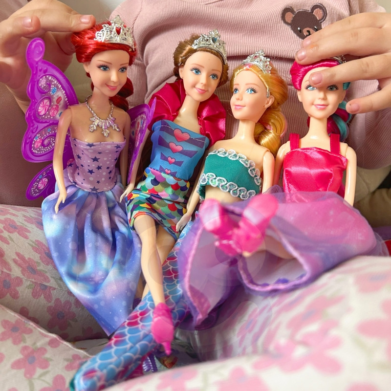 WOOPIE 4 stebuklingų princesių rinkinys - 4in1 lėlių dėžutė su priedais