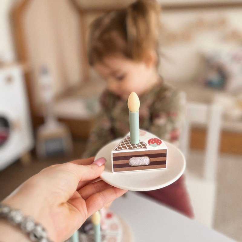 TOOKY TOY Medinis gimtadienio tortas su žvakutėmis