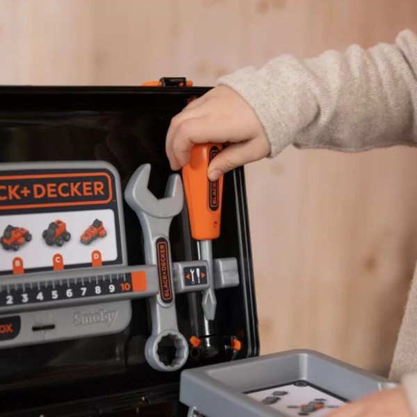 SMOBY Black & Decker įrankių dėklas + automobilio dalys SMOBY Black & Decker įrankių dėklas + automobilio dalys