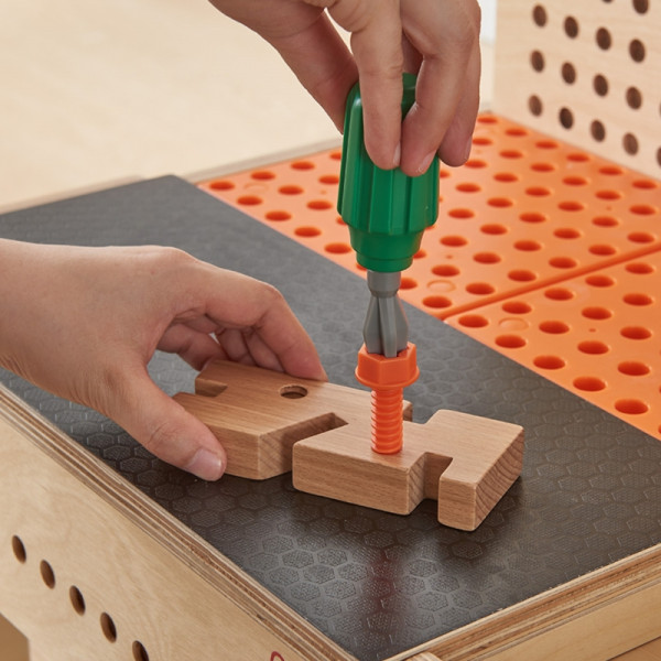 MASTERKIDZ Montessori STEM medinės dirbtuvės su įrankiais + priedais MASTERKIDZ Montessori STEM medinės dirbtuvės su įrankiais + priedais