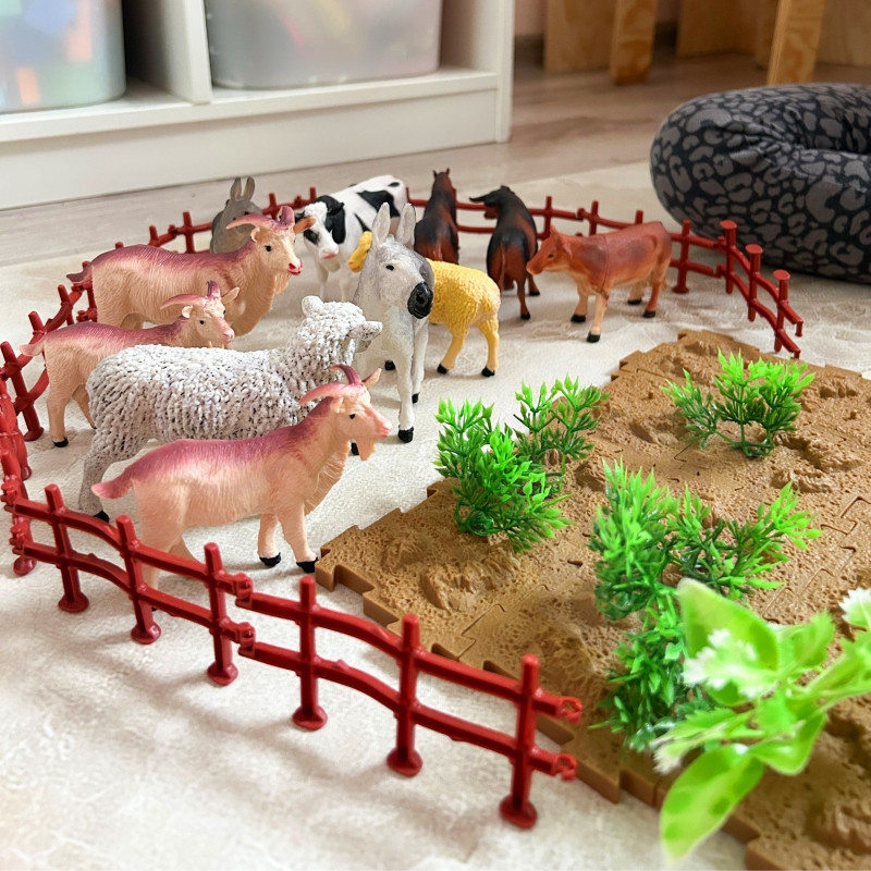 WOOPIE Farm figūrėlių rinkinys + bagažinė 57 vnt.