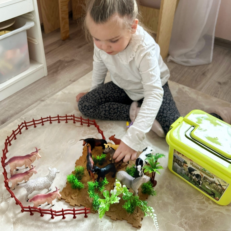 WOOPIE Farm figūrėlių rinkinys + bagažinė 57 vnt.