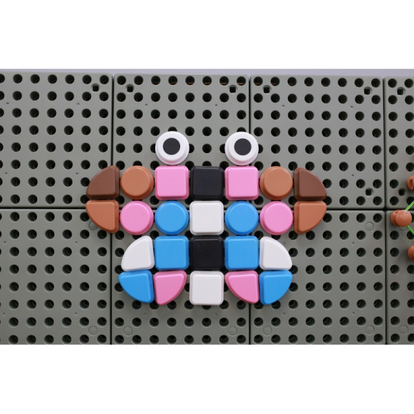 MASTERKIDZ geometrinių figūrų kaiščių rinkinys 64vnt STEM lentoms MASTERKIDZ geometrinių figūrų kaiščių rinkinys 64vnt STEM lentoms