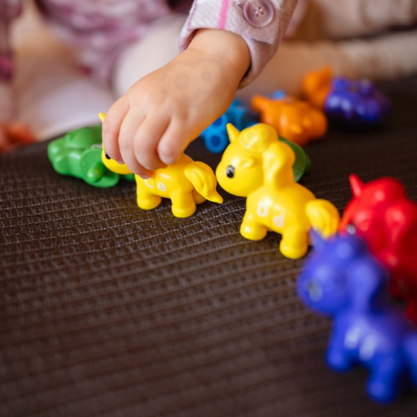 WOOPIE Montessori figūrėlių edukacinis rinkinys vienaragiai sulankstomas "Match the Letters" 13 vnt. WOOPIE Montessori figūrėlių edukacinis rinkinys vienaragiai sulankstomas "Match the Letters" 13 vnt.