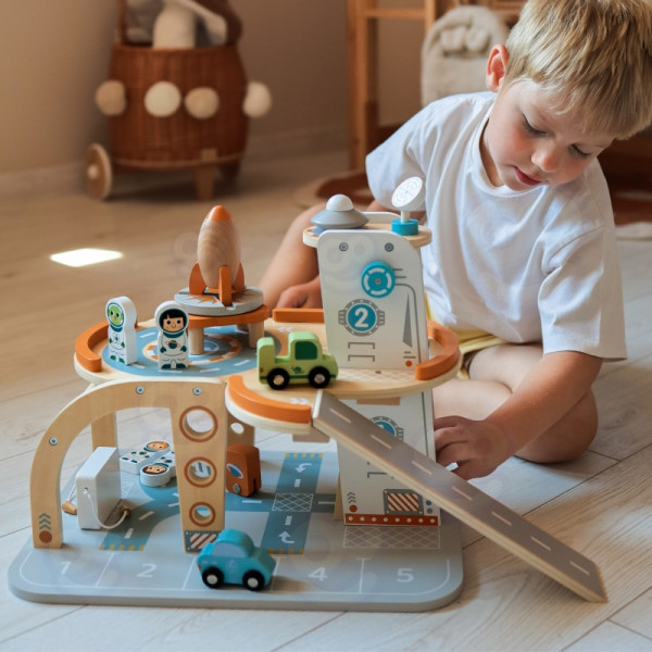 TOOKY TOY medinės kosminės stoties automobilių stovėjimo aikštelė