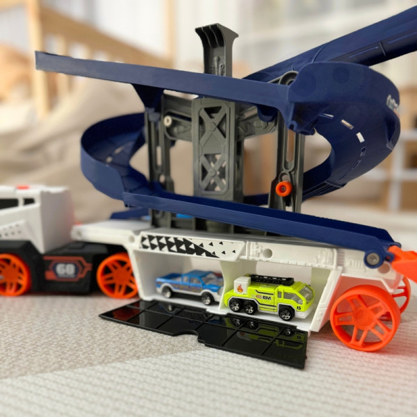 WOOPIE interaktyvus sunkvežimių vilkiko takelis automobiliams su garsu ir šviesa WOOPIE interaktyvus sunkvežimių vilkiko takelis automobiliams su garsu ir šviesa