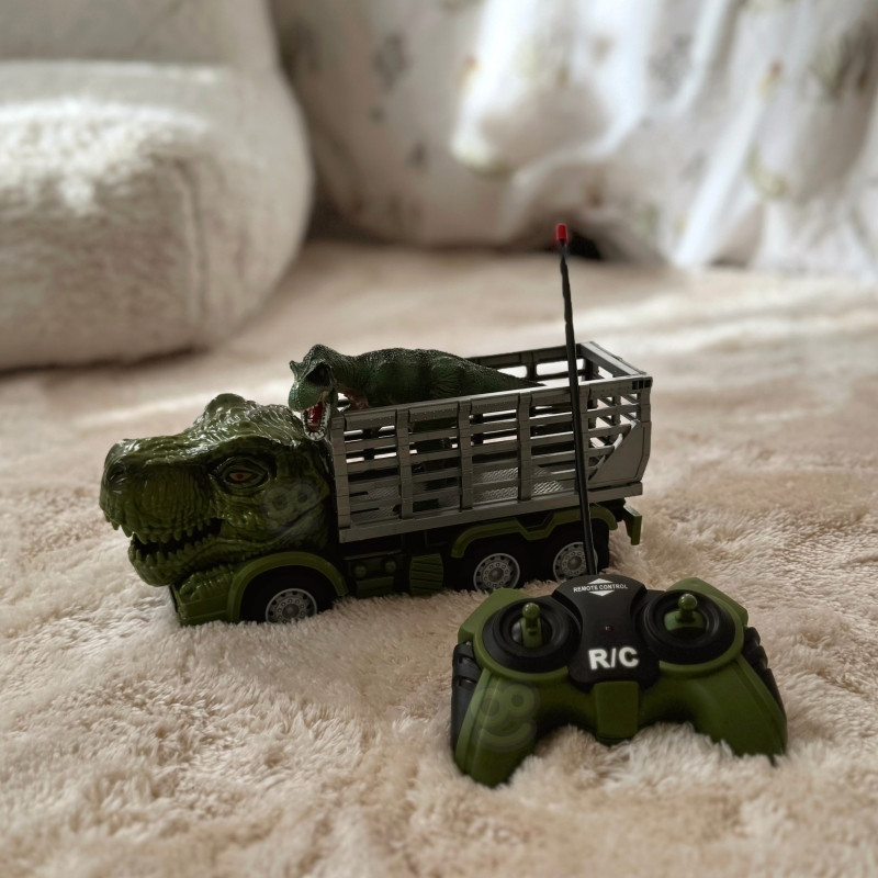 Радиоуправляемая машинка WOOPIE "Динозавр зеленый" + фигурка