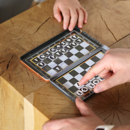 WOOPIE IQ šachmatų žaidimo magnetinės šaškės 2in1 kelioninė kišenė WOOPIE IQ šachmatų žaidimo magnetinės šaškės 2in1 kelioninė kišenė