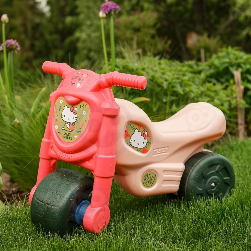 Hello Kitty Motofeber važiuojantis motociklas
