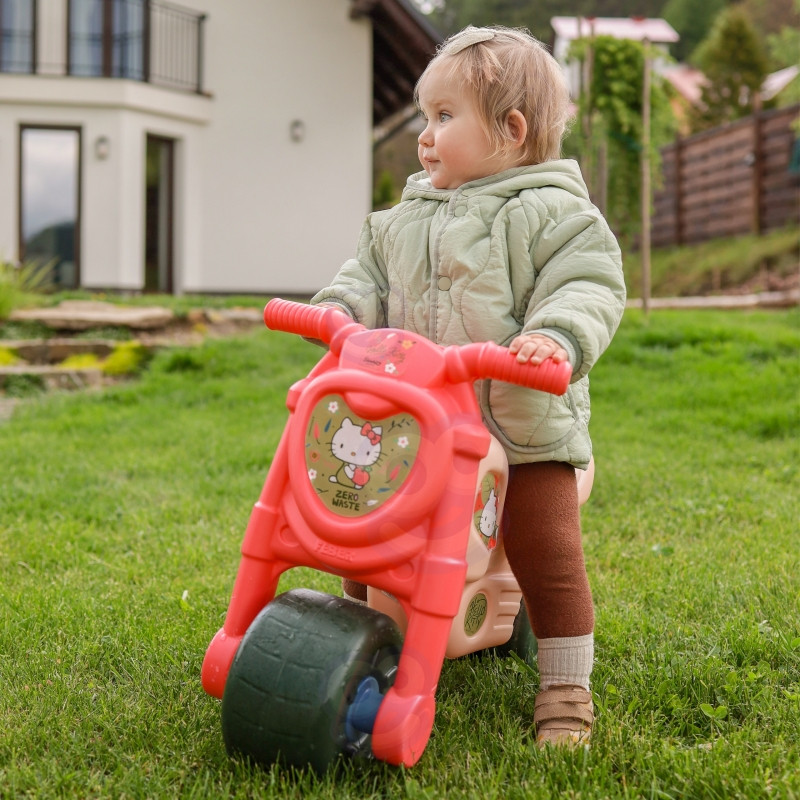 Hello Kitty Motofeber važiuojantis motociklas