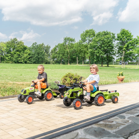 Falk Claas minamas pedalais traktorius su priekaba Falk Claas minamas pedalais traktorius su priekaba