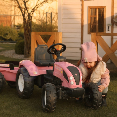 FALK traktorius Country Star Pink su pedalais + priekaba ir garso signalu nuo 2 metų. FALK traktorius Country Star Pink su pedalais + priekaba ir garso signalu nuo 2 metų.