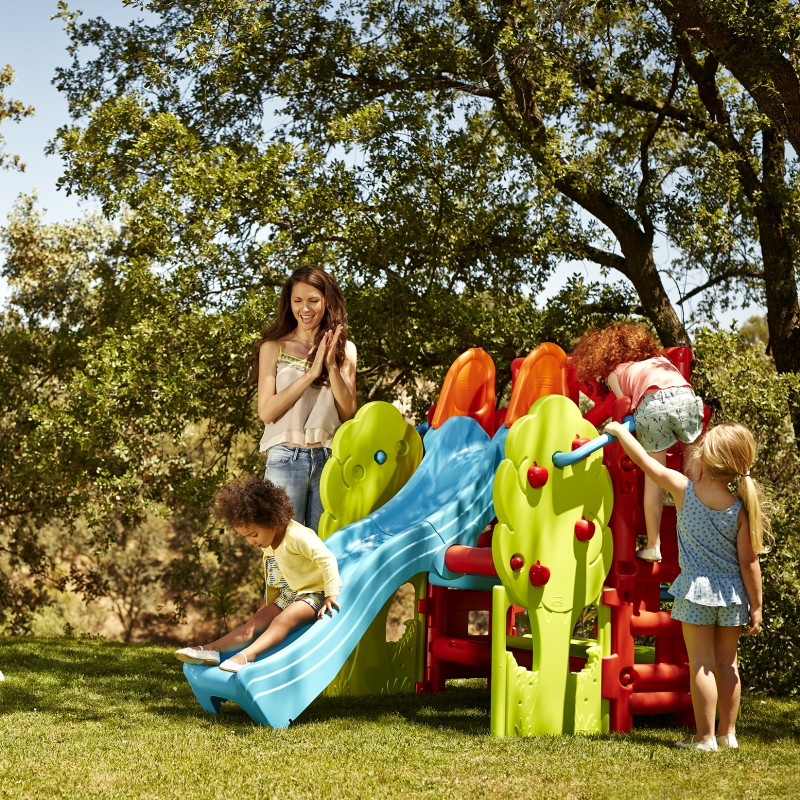 Детская площадка FEBER с горкой и деревянным домиком