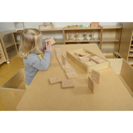 MASTERKIDZ Sensorinis žaislas Atpažinkite raides Skaičius Montessori formas liečiant MASTERKIDZ Sensorinis žaislas Atpažinkite raides Skaičius Montessori formas liečiant