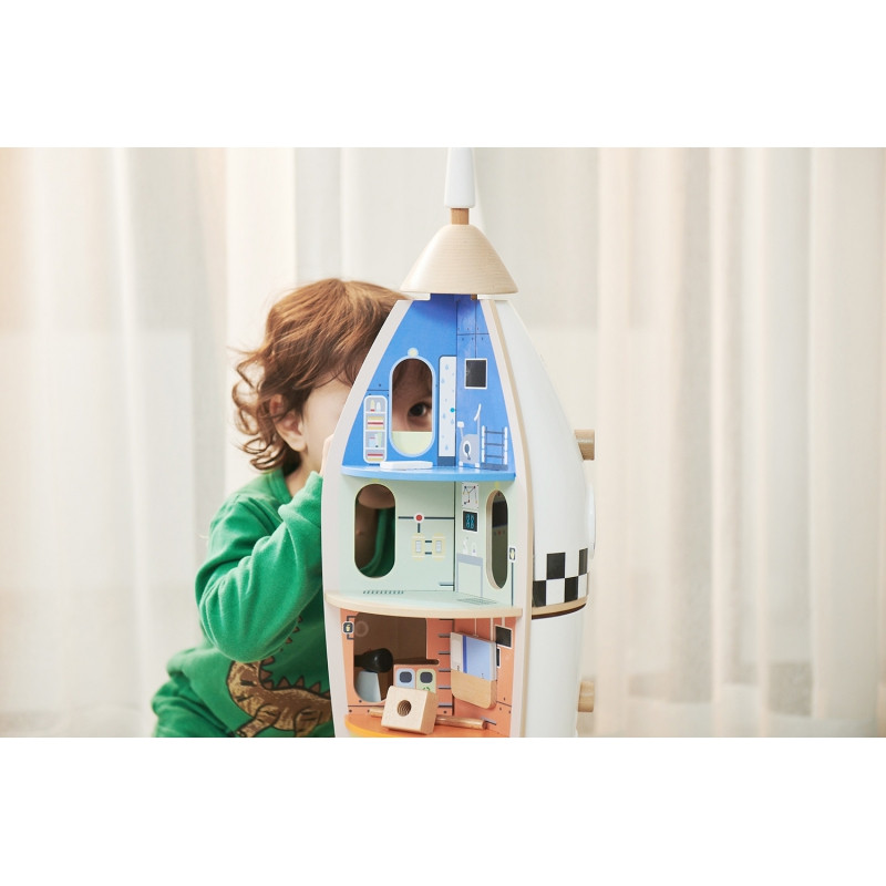 CLASSIC WORLD medinis raketos formos vaikų namelis + figūrėlės ir aksesuarai