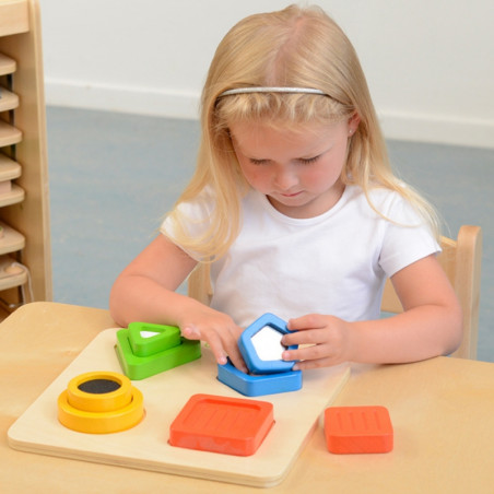 MASTERKIDZ medinių medžiagų formų rūšiavimo įrenginys Montessori paviršiaus tekstūra