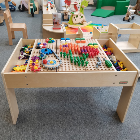 MASTERKIDZ medinis mokomasis stalas + STIEBO SIENŲ PRIEDAI MASTERKIDZ medinis mokomasis stalas + STIEBO SIENŲ PRIEDAI