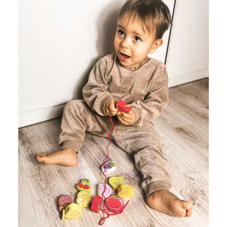 CLASSIC WORLD medinės kaladėlės vaisiams sriegti 13 vnt.