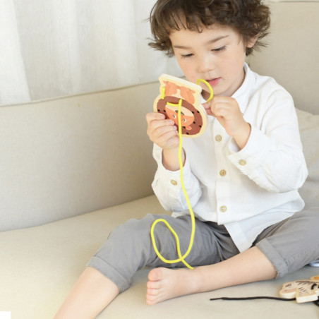 CLASSIC WORLD Mediniai batų raišteliai susipynę sriegimo gyvūnai Afrika 10 vnt.