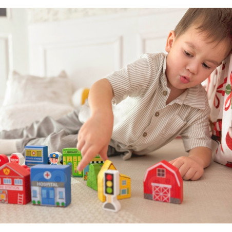 TOOKY TOY medinių miesto pastatų ir figūrėlių rinkinys TOOKY TOY medinių miesto pastatų ir figūrėlių rinkinys