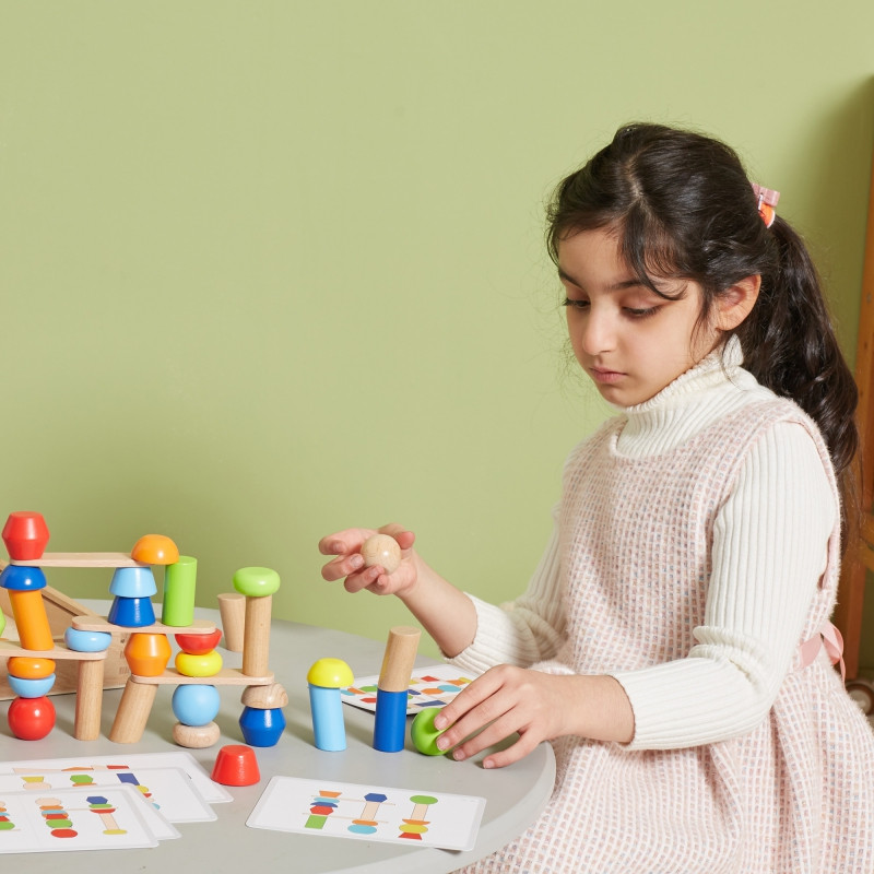 VIGA medinių geometrinių kaladėlių dėlionė 52 vnt.