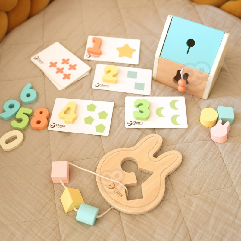 CLASSIC WORLD Pastelowy Zestaw dla Niemowląt Box Pierwsze Zabawki do Nauki od 12 do 18 miesiąca