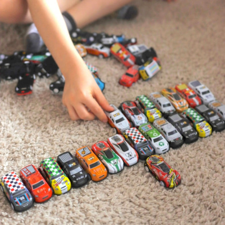 WOOPIE lenktyninių automobilių rinkinys Automobiliai dėžutėje 50 vnt WOOPIE lenktyninių automobilių rinkinys Automobiliai dėžutėje 50 vnt