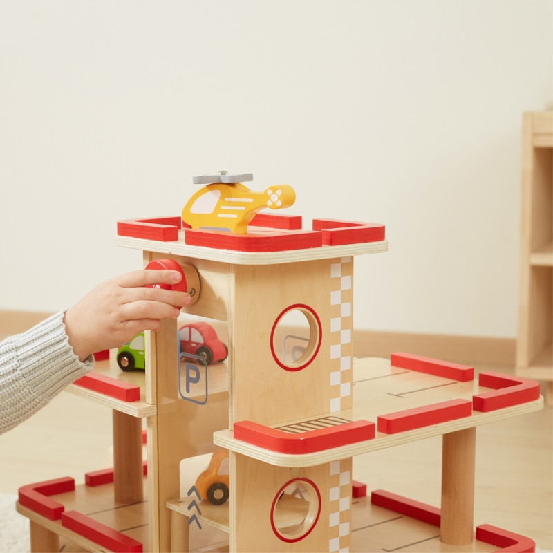 Деревянная парковка VIGA для автомобилей с лифтом на 4 машины и вертолетом