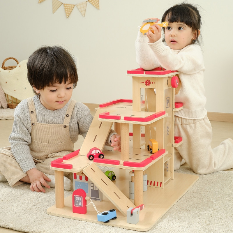 Деревянная парковка VIGA для автомобилей с лифтом на 4 машины и вертолетом