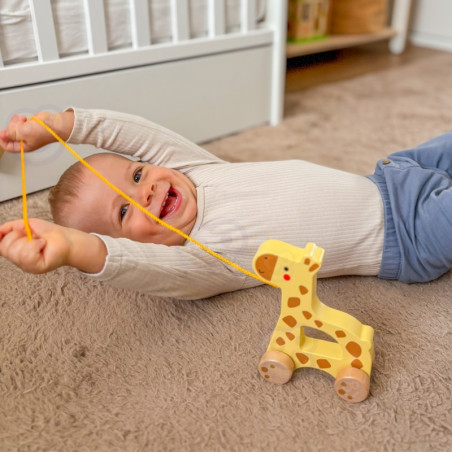 TOOKY TOY medinė traukianti žirafa TOOKY TOY medinė traukianti žirafa