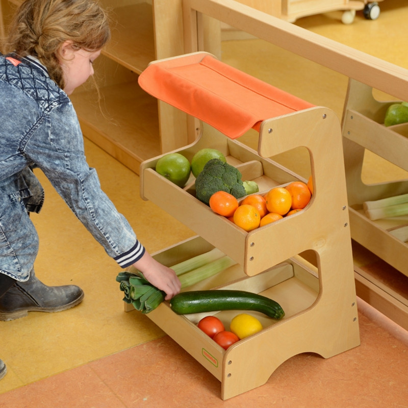 MASTERKIDZ medinis mugės stendas žaidžia parduotuvėje