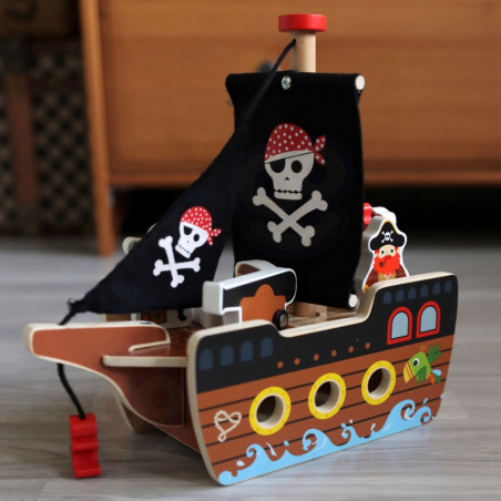 TOOKY TOY piratų laivo medinių figūrėlių rinkinys TOOKY TOY piratų laivo medinių figūrėlių rinkinys