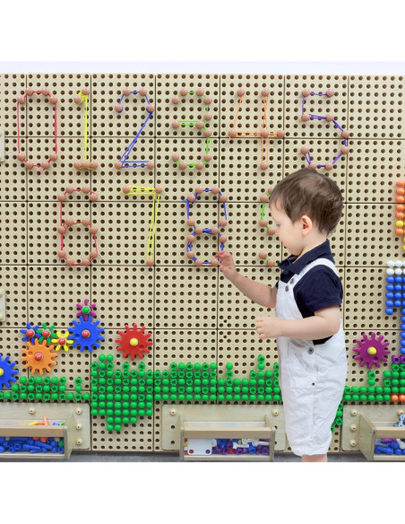 MASTERKIDZ medinė STEM lenta, laisvai stovinti, XXL dydžio, namelio formos + priedai