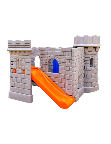 Mažoji Tikes klasikinė pilis su čiuožykla