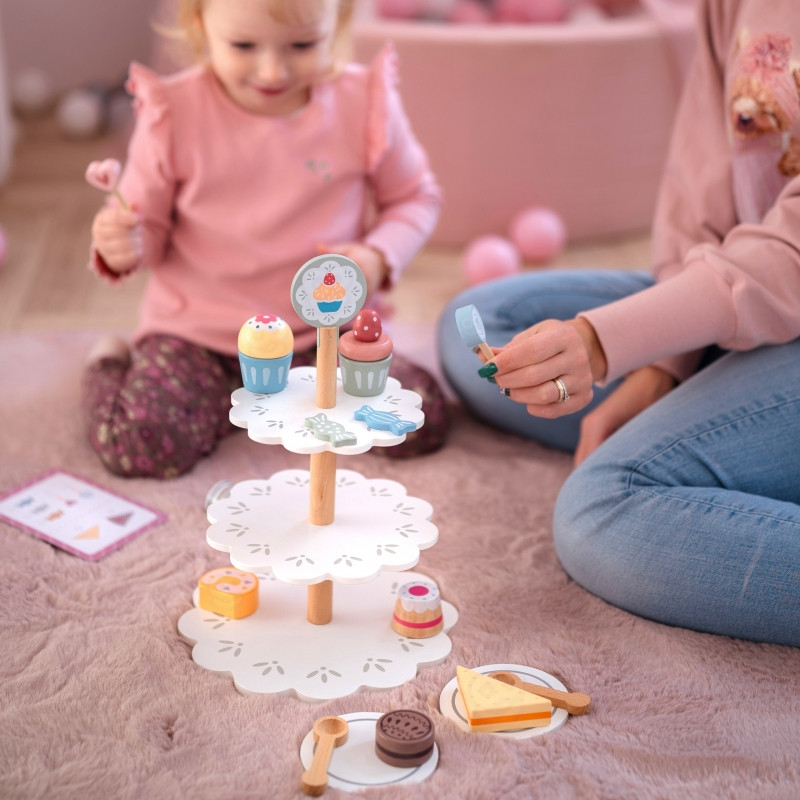 TOOKY TOY Platter of Sweets Wooden Stand Cupcakes Cakes