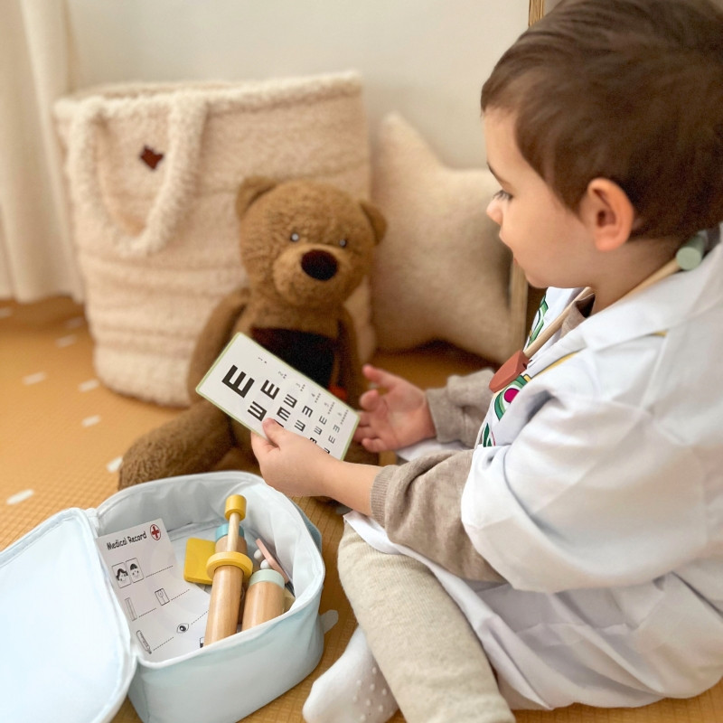 TOOKY TOY Little Doctor Деревянный набор доктора в переносном чемоданчике с аксессуарами