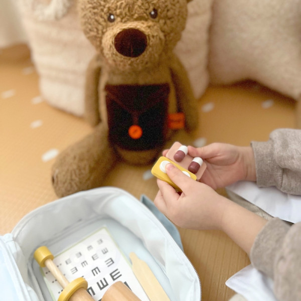 TOOKY TOY Mažasis daktaras Medinis daktaro rinkinys dėkle su priedais TOOKY TOY Mažasis daktaras Medinis daktaro rinkinys dėkle su priedais