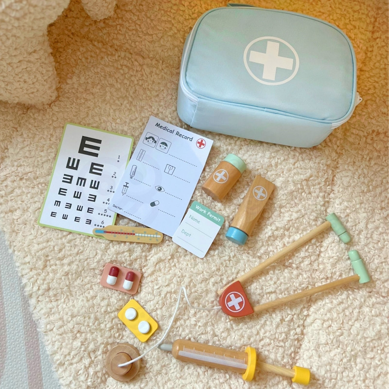 TOOKY TOY Mažasis daktaras Medinis daktaro rinkinys dėkle su priedais