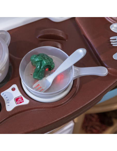 Step2 Vaikų virtuvėlė - pramogos su draugais Step2 Vaikų virtuvėlė - pramogos su draugais