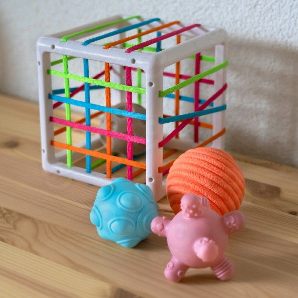 WOOPIE BABY Flexible Sensory Cube Baby Sorter Crazy Shapes 5 el.