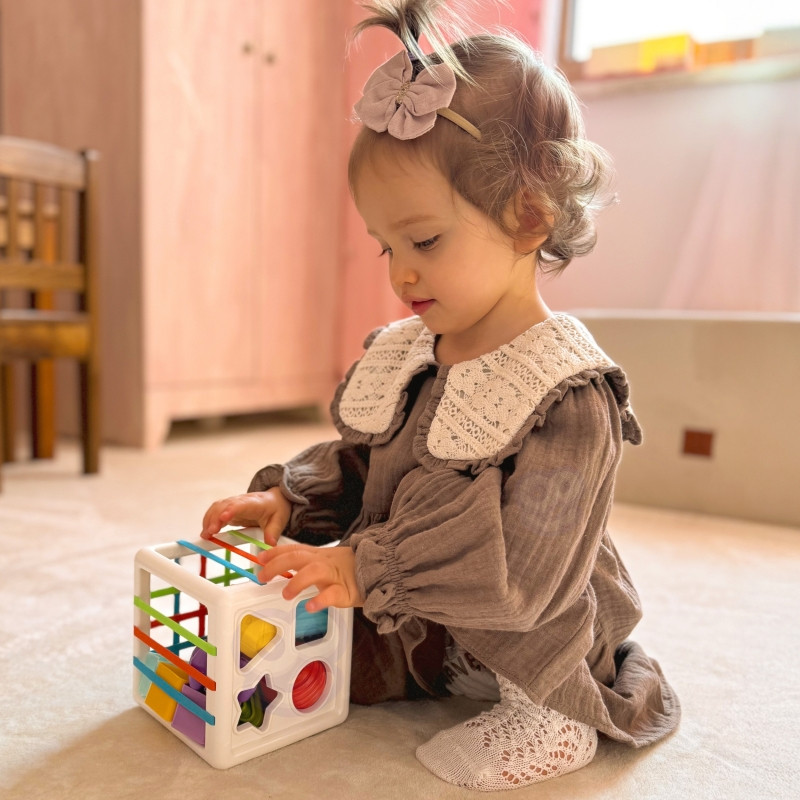 WOOPIE BABY Flexible Sensory Cube Sorter for Children Colorful Shapes 11 pcs.