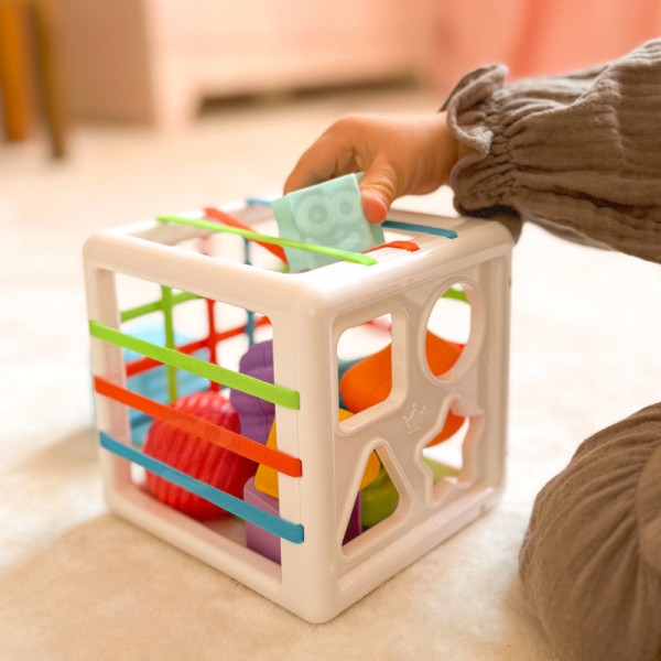 WOOPIE BABY Flexible Sensory Cube Baby Sorter Colorful Shapes 11 el.