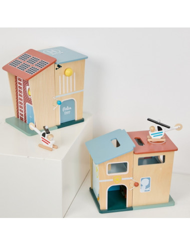 CLASSIC WORLD medinės gaisrinės, garažo, automobilio, sraigtasparnio figūrėlės, 13 vnt.