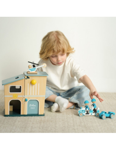 CLASSIC WORLD Police Station Wooden Car Helicopter Figures 12pcs.