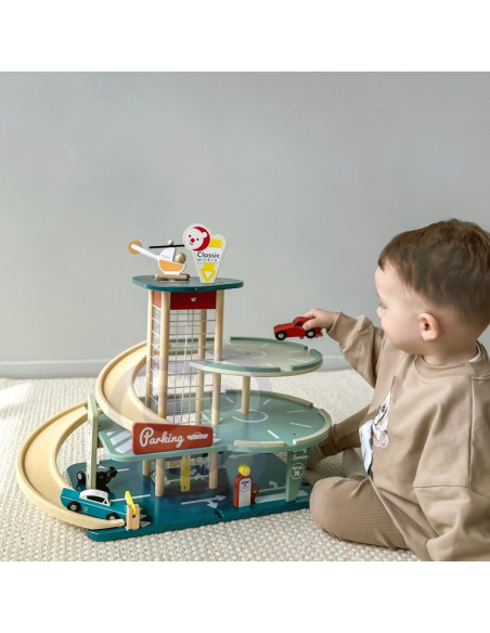 CLASSIC WORLD Daugiaaukštė stovėjimo aikštelė, automobilių plovykla + priedai.