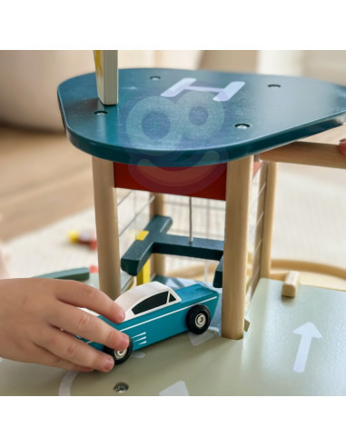 CLASSIC WORLD Wielopoziomowy Parking Auta Helikopter Dystybutor Myjnia + Akc.