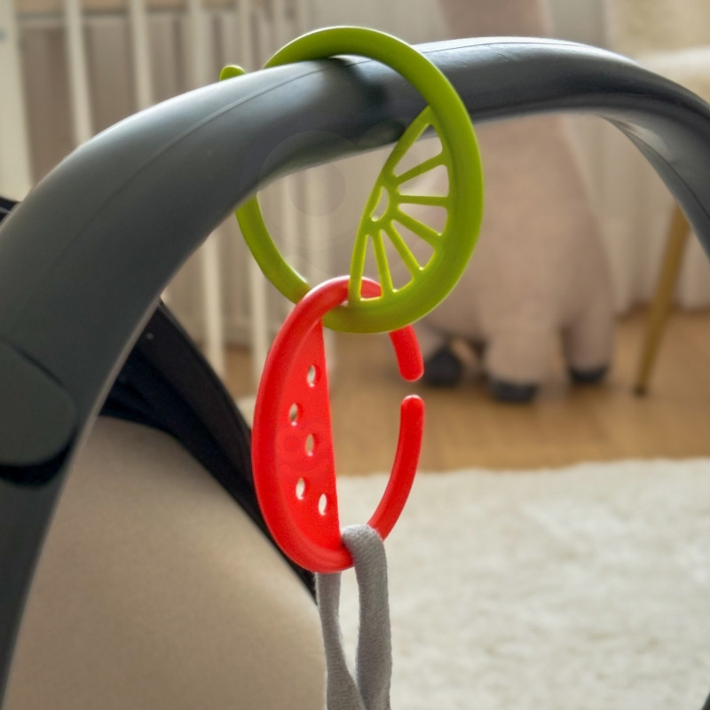 WOOPIE BABY sensorinis žaislas kūdikių kramtukai Vaisių pakabukai Grandinėlė 4 el.